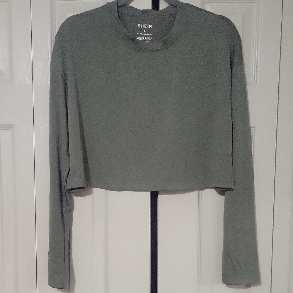 NWOT SHEIN Long Sleeve Crop Top